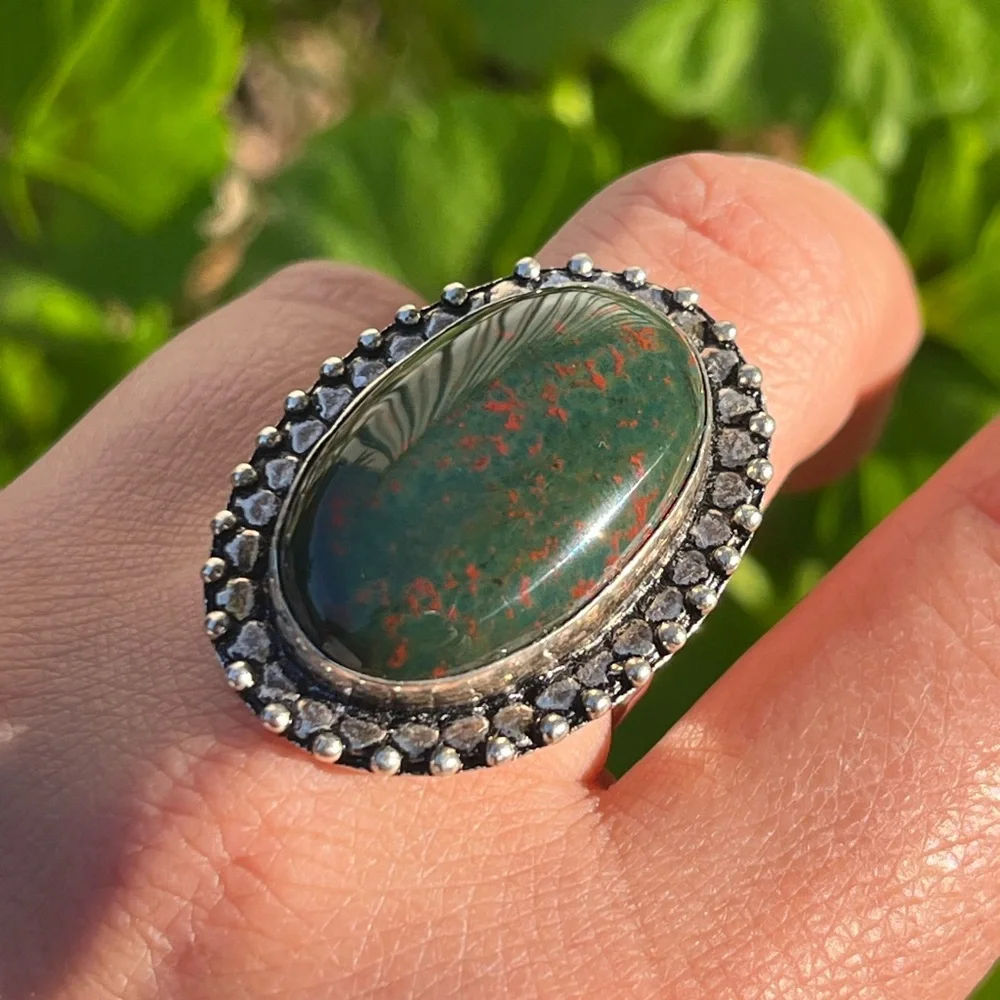 Size 8 925 silver plated bloodstone ring‎
